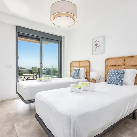 Vivi Homes - Alegria Luxury, Sun Terrace, Pool & Estepona